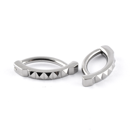 Titanium Curved Square-Cut Rook Ring
