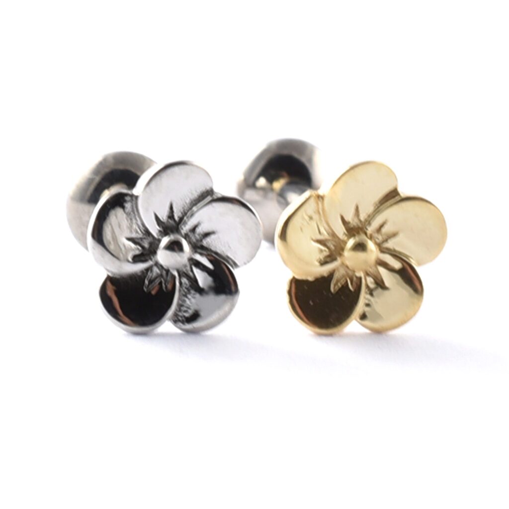 Titanium Labret with Pansy Flower